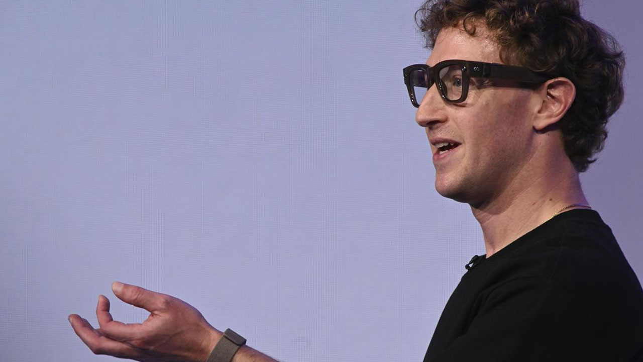 স্মার্ট চশমায় ধারণ করা ব্যক্তিগত ভিডিও নিয়ে বিতর্কে মেটা