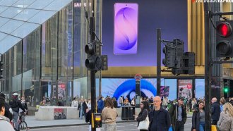 এআইয়ের চাপে বাড়ছে স্মার্টফোনের দাম, কমতে পারে র‍্যাম