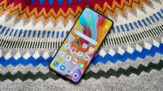 চীনের স্মার্টফোন বাজারে শীর্ষে হুয়াওয়ে, তলানিতে শাওমি